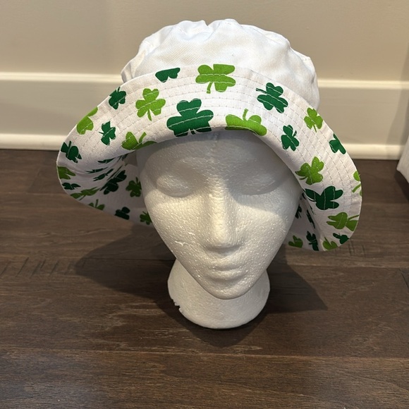 Celebrate It St. Patricks Day reversible Bucket Hat, cotton canvas - Picture 2 of 9